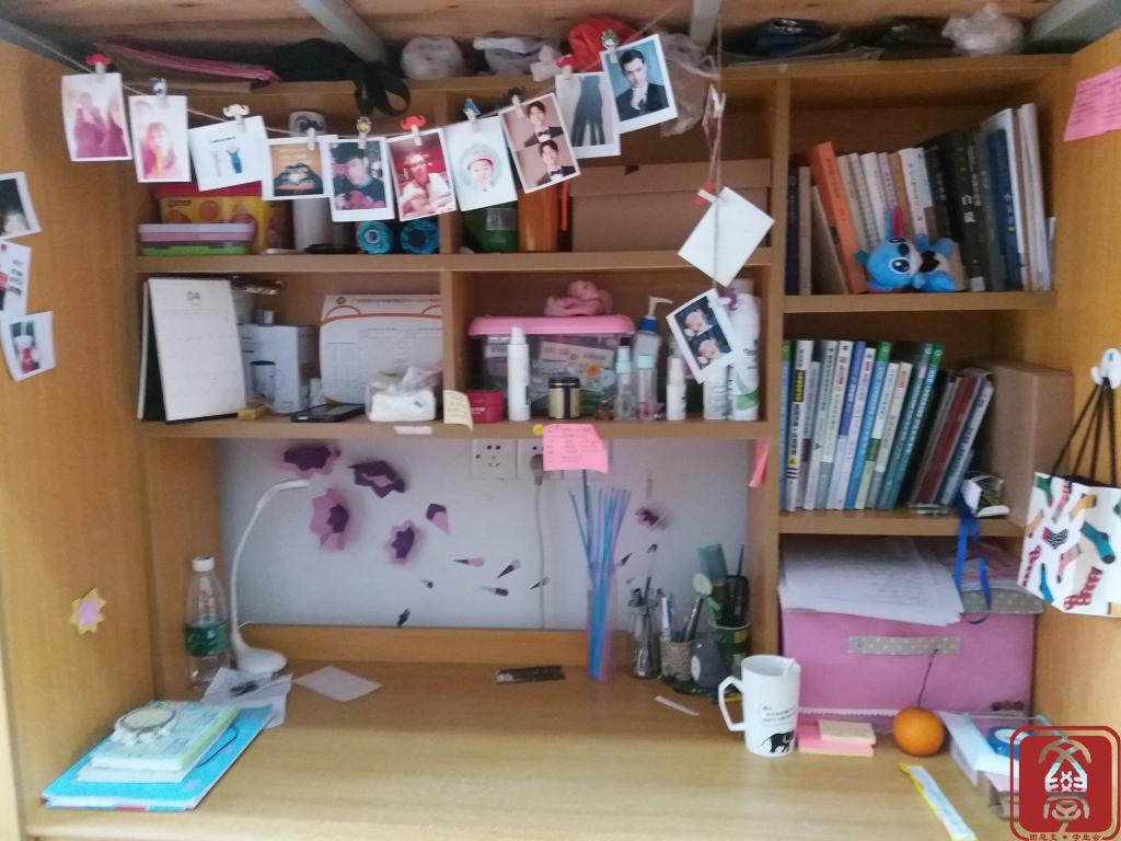 温馨浪漫的布置,正是他们热爱生活,向往生活的最美好的痕迹,他们把生活过成了一首诗的样子